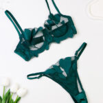 ست شورت و سوتین فنردار توری ژینا Jina سبز درباری کد 1008