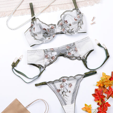 ست بند جوراب و شورت و سوتین توری ژینا Jina فنردار سفید کد 1200