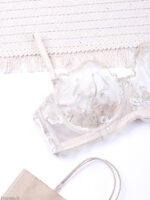 ست شورت و سوتین فنردار توری ژینا Jina کرم کد 1008