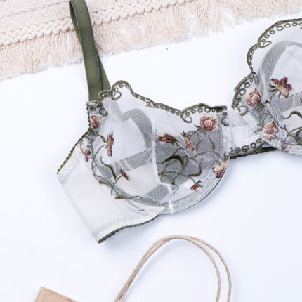 ست بند جوراب و شورت و سوتین توری ژینا Jina فنردار سفید کد 1200