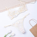 ست شورت و سوتین فنردار توری Bereta برتا کد 2020ZD