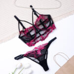 ست شورت و سوتین نیمه بلند فنردار توری Bereta برتا کد 2511EB