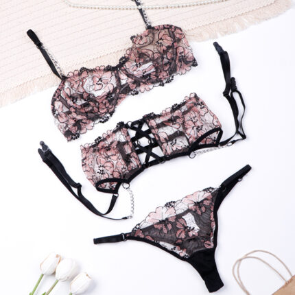 ست بند جوراب و شورت و سوتین توری فنردار Bereta برتا کد 4040B