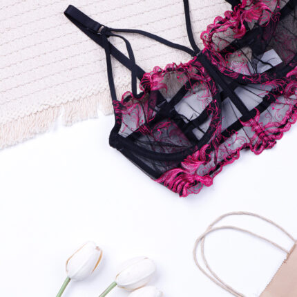 ست شورت و سوتین نیمه بلند فنردار توری Bereta برتا کد 2511EB