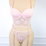 ست شورت و برالت سه تکه دانتل فنردار Bereta برتا گلدوزی کد 6500P