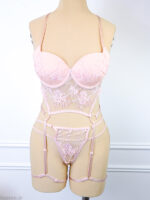 ست شورت و برالت سه تکه دانتل فنردار Bereta برتا گلدوزی کد 6500P