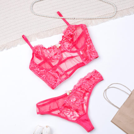 ست شورت و سوتین نیمه بلند فنردار توری Bereta برتا کد 2062M