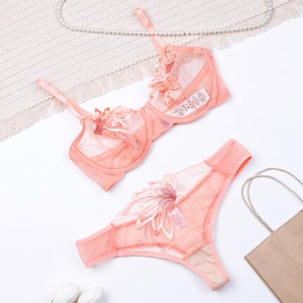 ست شورت و سوتین فنردار توری Bereta برتا کد 2020LC