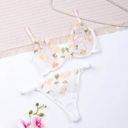 ست شورت و سوتین فنردار توری Bereta برتا کد 2020WZ