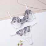 ست شورت و سوتین فنردار توری Bereta برتا کد 2020GT