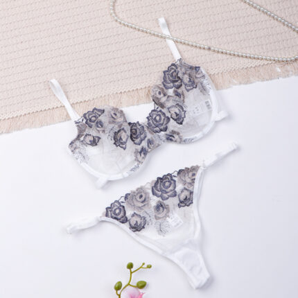 ست شورت و سوتین فنردار توری Bereta برتا کد 2020GT