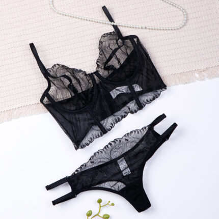 ست شورت و سوتین نیمه بلند فنردار توری Bereta برتا کد 1031NI