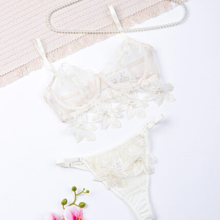 ست شورت و سوتین فنردار توری Bereta برتا کد 2442SH