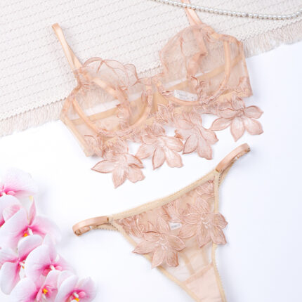 ست شورت و سوتین فنردار توری Bereta برتا کد 2442BE