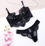 ست شورت و سوتین نیمه بلند فنردار توری Bereta برتا کد 2511RM