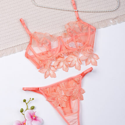 ست شورت و سوتین فنردار توری Bereta برتا کد 2442O