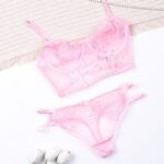 ست شورت و سوتین نیمه بلند فنردار توری Bereta برتا کد 2062PP