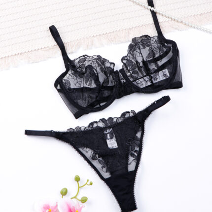 ست شورت و سوتین فنردار توری Bereta برتا کد 2020YF